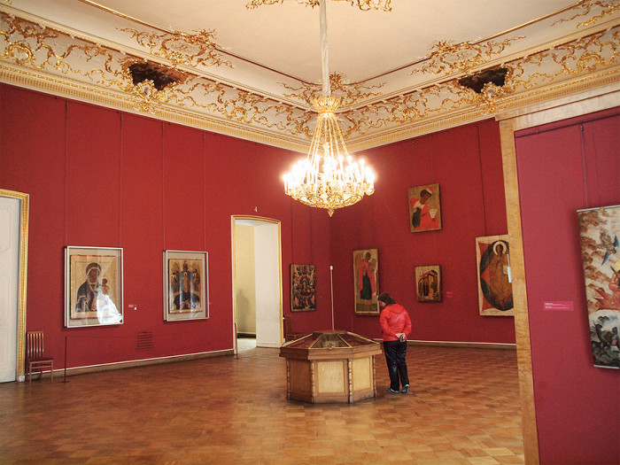 Русский музей выходной. Русский музей СПБ. Русский музей Михайловский дворец картины. Михайловский дворец рафаэлевская галерея. Русский музей в Питере официальный сайт.