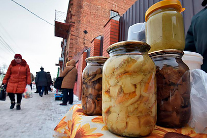 Врач назвал смертельную опасность домашних заготовок