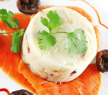 Рецепт Холодная закуска из копченого лосося с творожным сыром