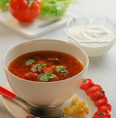 Рецепт Томатный суп с чесночными гренками