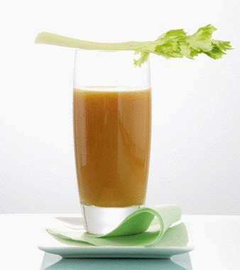 Рецепт Напиток из брокколи, сельдерея и кормовой капусты