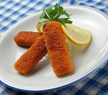 Рецепт Рыбные палочки из лосося в золотистой корочке из сухарей и пармезана