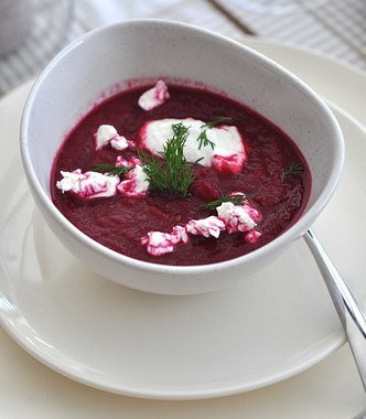Рецепт Свекольный крем-суп со сметаной и шнитт-луком