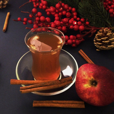 Рецепт Коричный чай с яблоком, апельсином и мятой