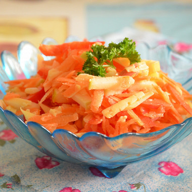 Рецепт Салат с морковью, сыром и кефиром
