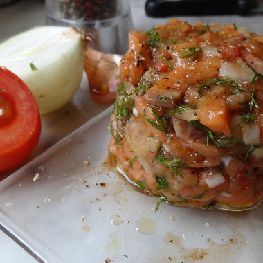 Рецепт Тартар из лосося с помидорами