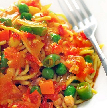 Рецепт Салат из рисовой лапши с овощами и зеленью