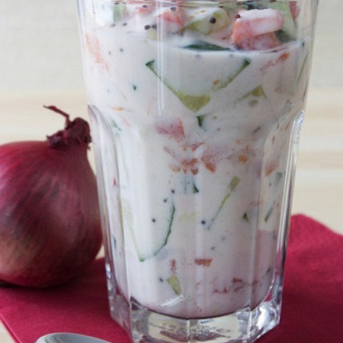 Рецепт Овощной салат под йогуртово-сметанным соусом