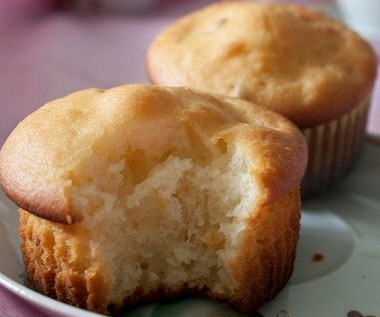 Фото рецепт Маффины из натурального йогурта с сухофруктами и орехами