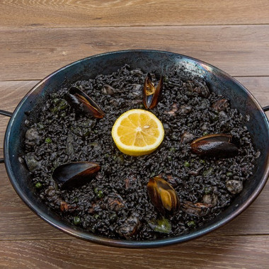 Рецепт Черный рис с морепродуктами