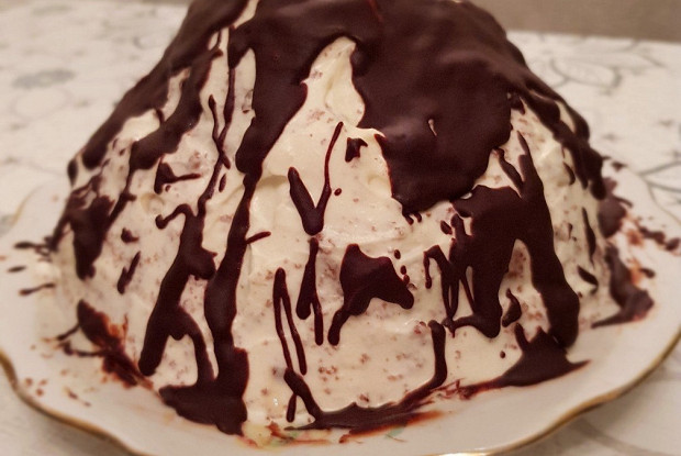 Торт «Панчо» с ананасами и грецкими орехами