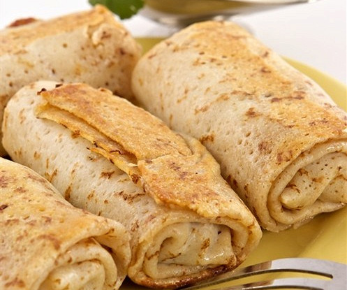 Блинчики с морковью, изюмом и урюком