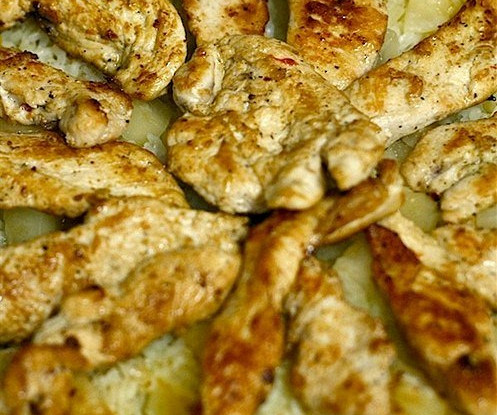 Курица по-луизиански с рисом и ананасом