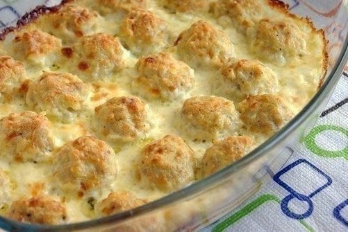 Куриные бомбочки в сливочном соусе