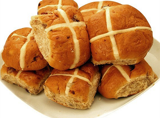 Горячие булочки с коринкой
