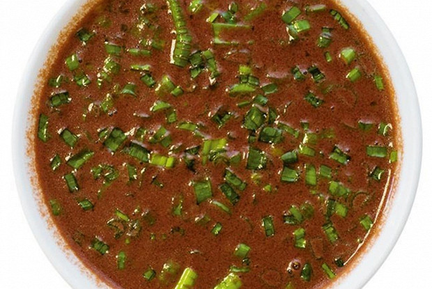 Соус из говяжьего бульона, кагора, сливок и трюфельного масла