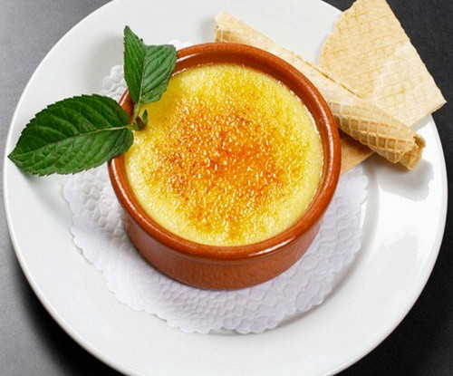 Десерт с корицей (Crema catalana)
