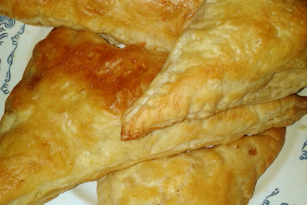 Слойки с курицей рецепт с фото, как приготовить слойки с курицей из слоеного теста на Webspoon.ru в 2019 году Слойки с курицей рецепт с фото, как приготовить слойки с курицей из слоеного теста на Webspoon.ru в 2019 году