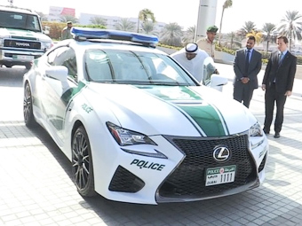Lexus RC F полиции Дубая. Скриншот видеоролика